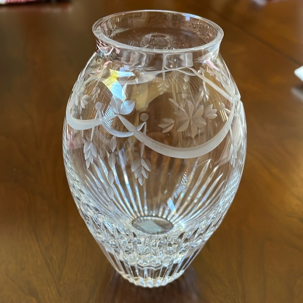 Mikasa Slovenia clear etched Crystal small bud vase 5.5” tall